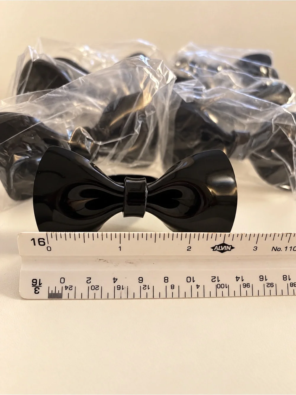 Two’s Company Black Tie Bow Napkin Rings Set of 8 Vintage Acrylic